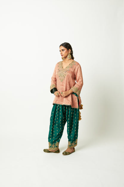 Rang Angaar Embroidered Kurta - 8