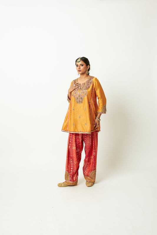 Rang Barse Embroidered Farshi - 1