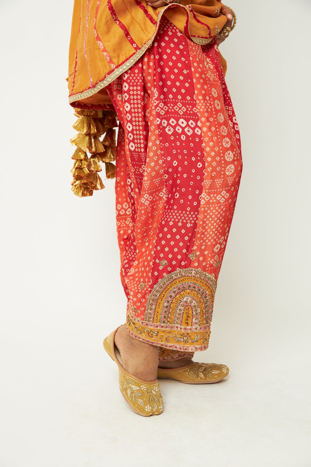Rang Barse Embroidered Farshi - 2