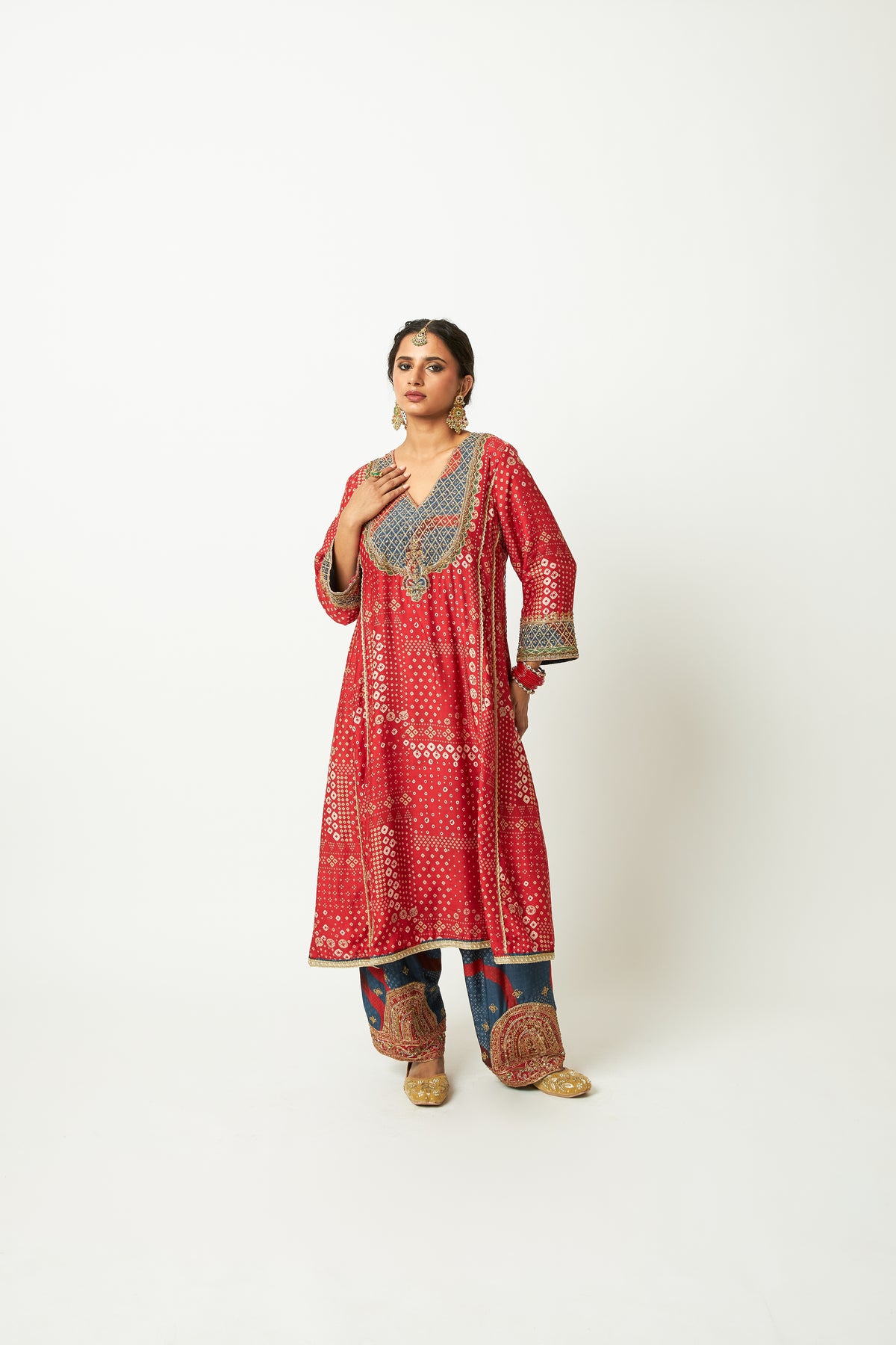 Rang Pataka Embroidered Kurta Set- Set of 3 - 11