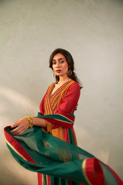 Rang Rasiya Embroidered Kurta