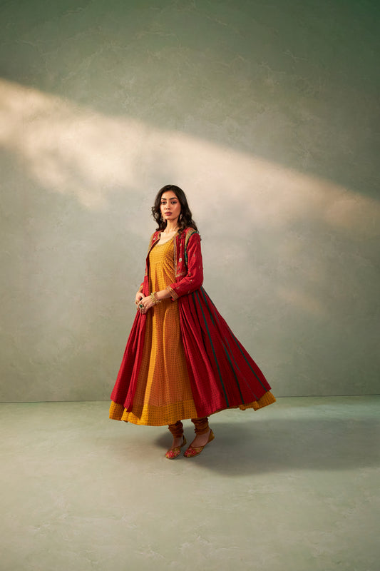 Rangrez Embroidered Kurta Set- Set of 3