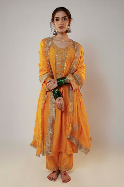 Sanchi Embroidered dupatta