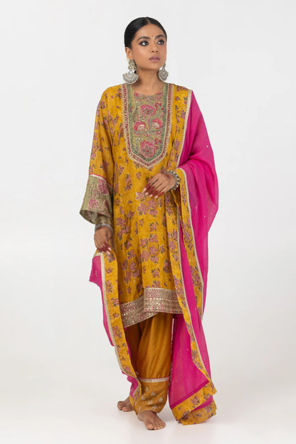 Shaadmaani Hand Embroidered Dupatta