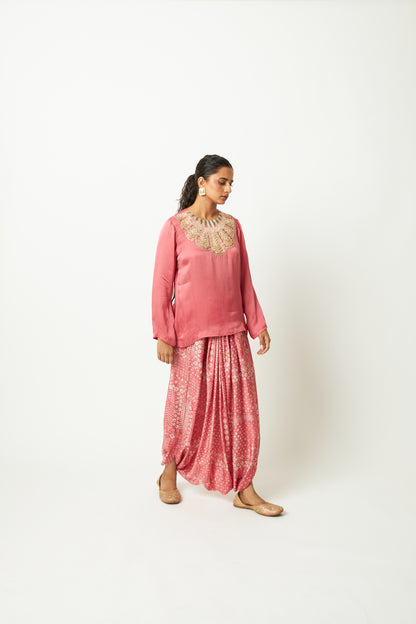Shokh Gulabi Embroidered Kurta - 5