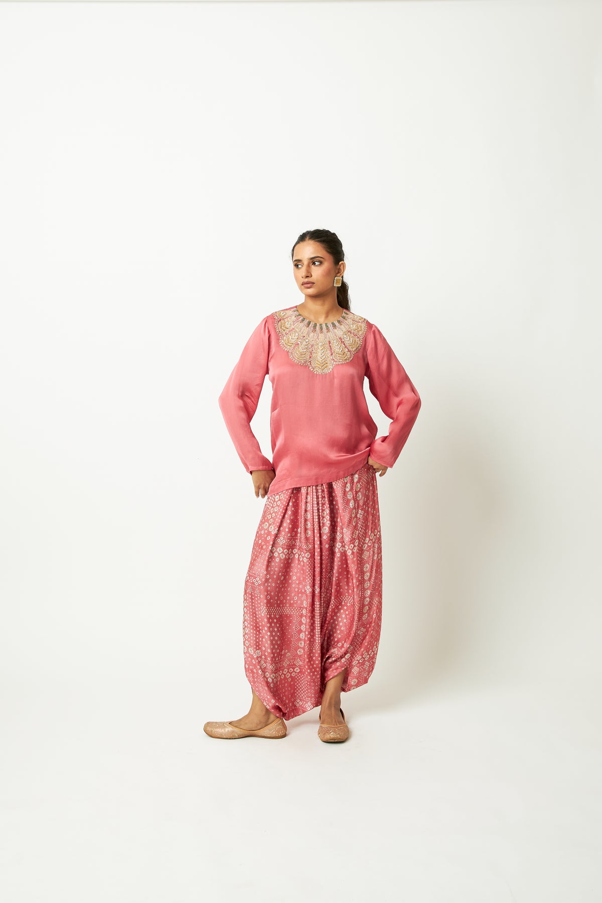 Shokh Gulabi Embroidered Kurta - 6