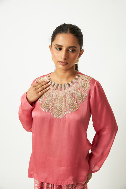 Shokh Gulabi Embroidered Kurta - 11