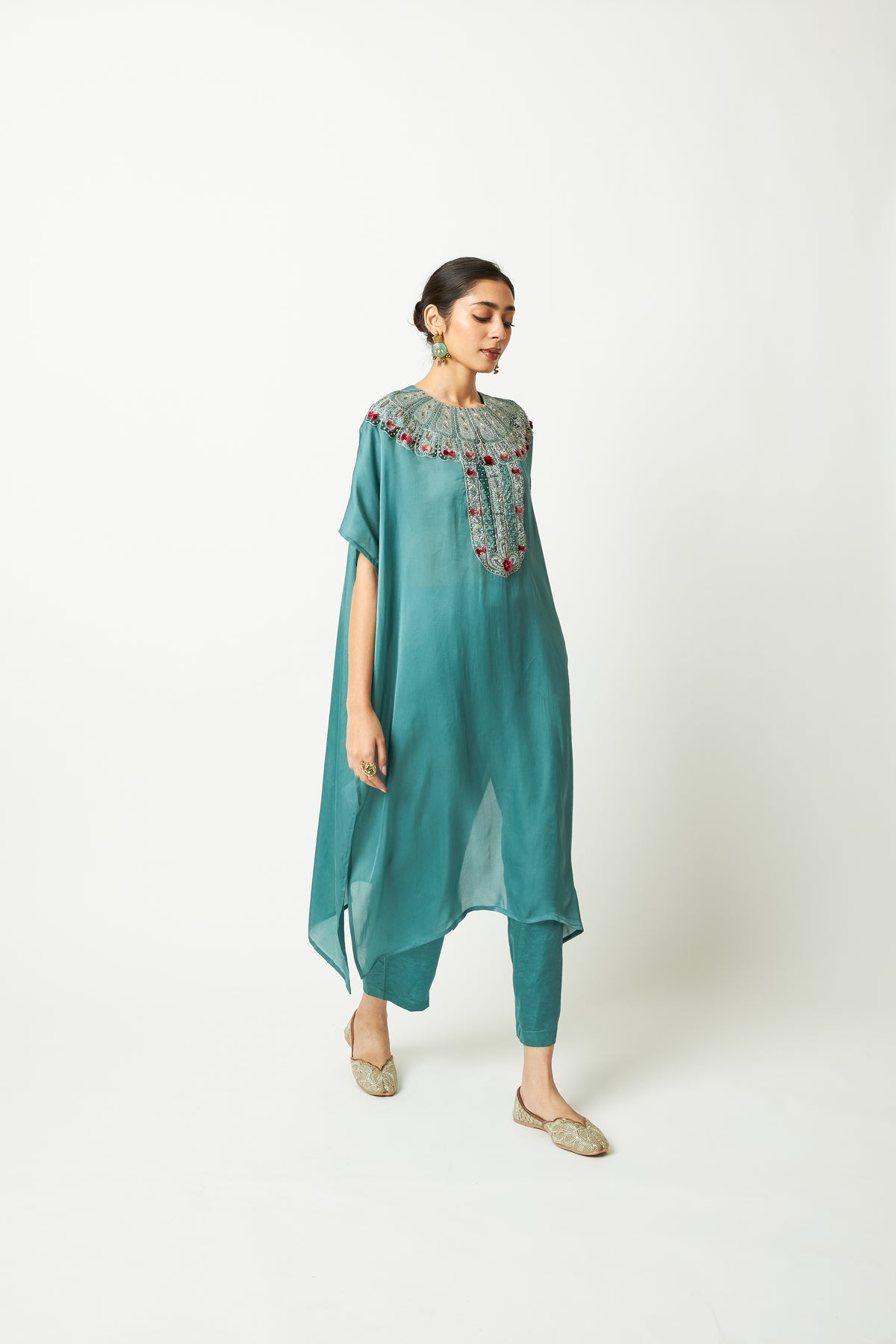 Shyaam Adaa Embroidered Kaftan Set- Set of 2 - 7