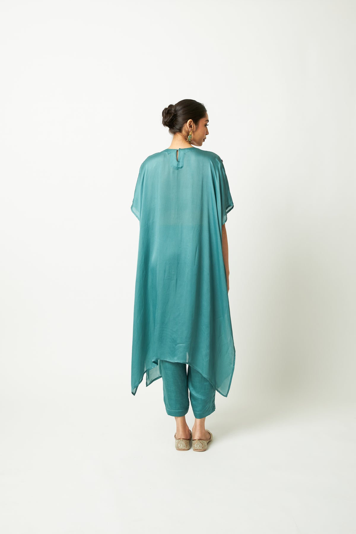 Shyaam Adaa Embroidered Kaftan Set- Set of 2 - 8