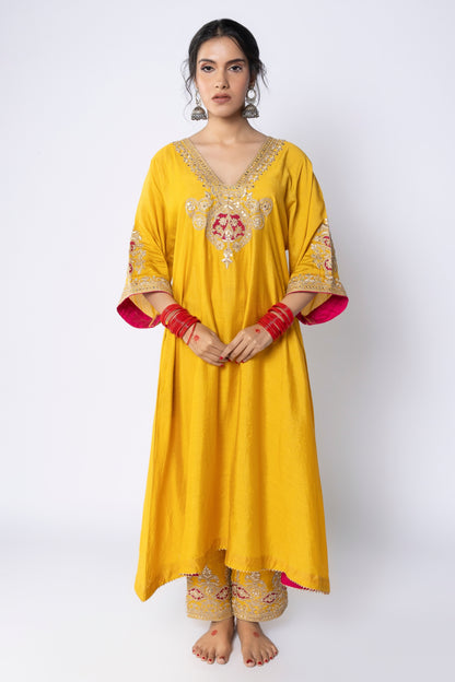 Swarna Embroidered Kaftan