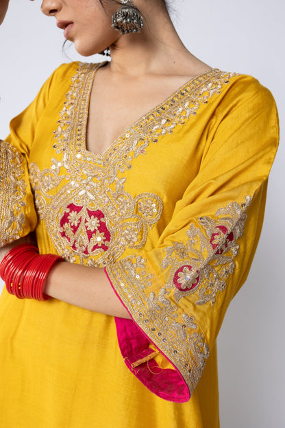 Swarna Embroidered Kaftan Set