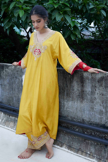 Swarna Embroidered Kaftan Set