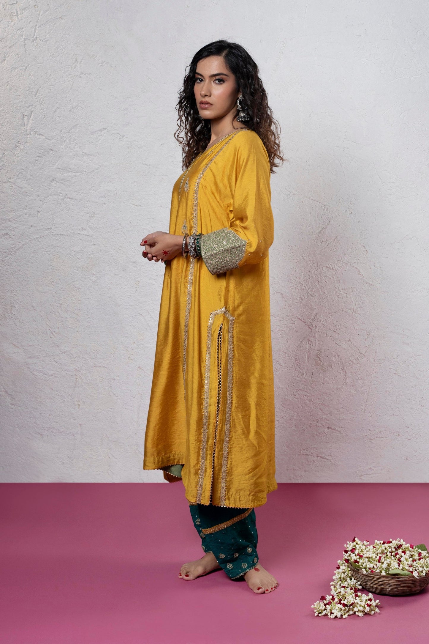Swarna Embroidered Kurta Set