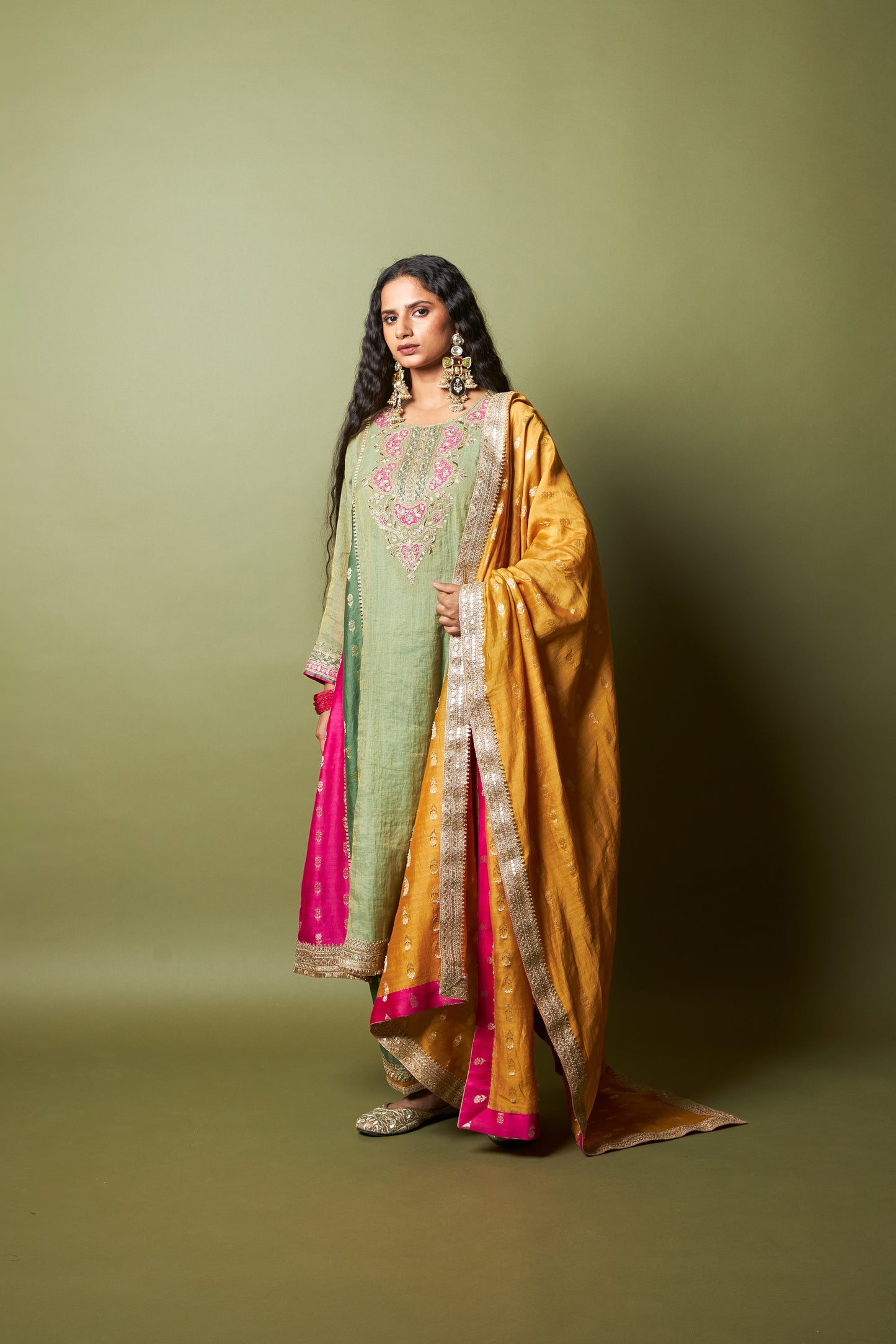 Ratna Pratha embroidered dupatta