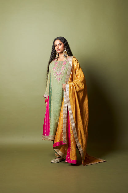 Ratna Pratha embroidered dupatta