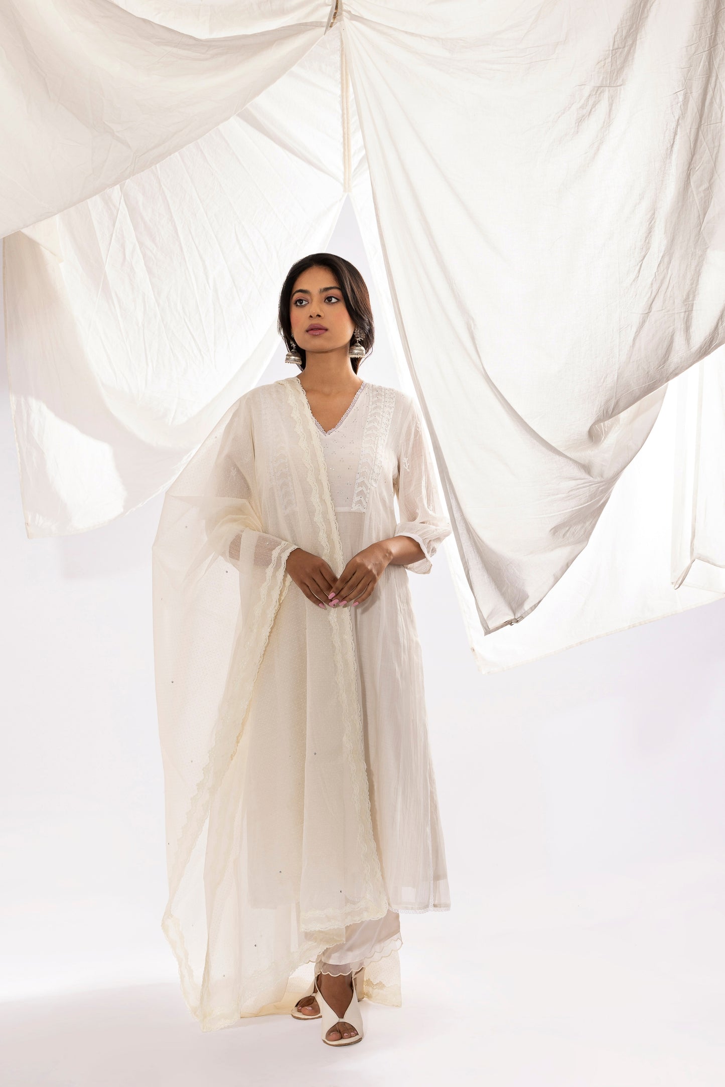 WHITE PRINTED DUPATTA