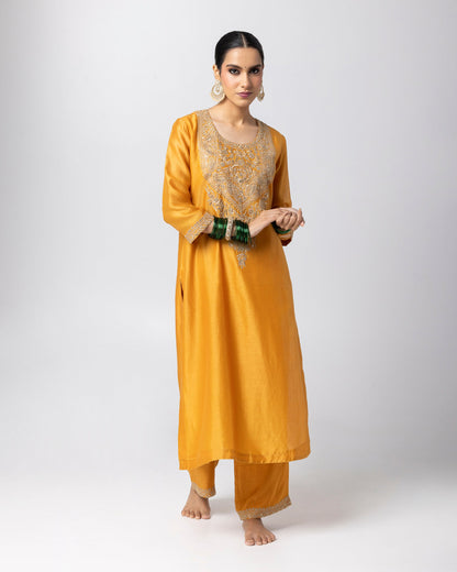 Aleha Embroidered Kurta Set
