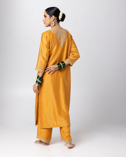 Aleha Embroidered Kurta Set
