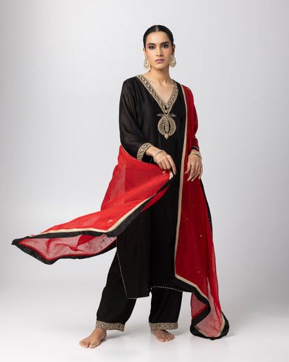 Kaira Embroidered Kurta