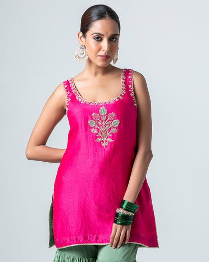 Noor Embroidered Kurta