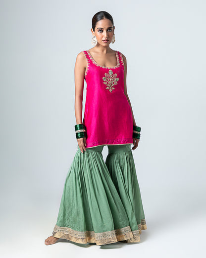 Noor Embroidered Kurta